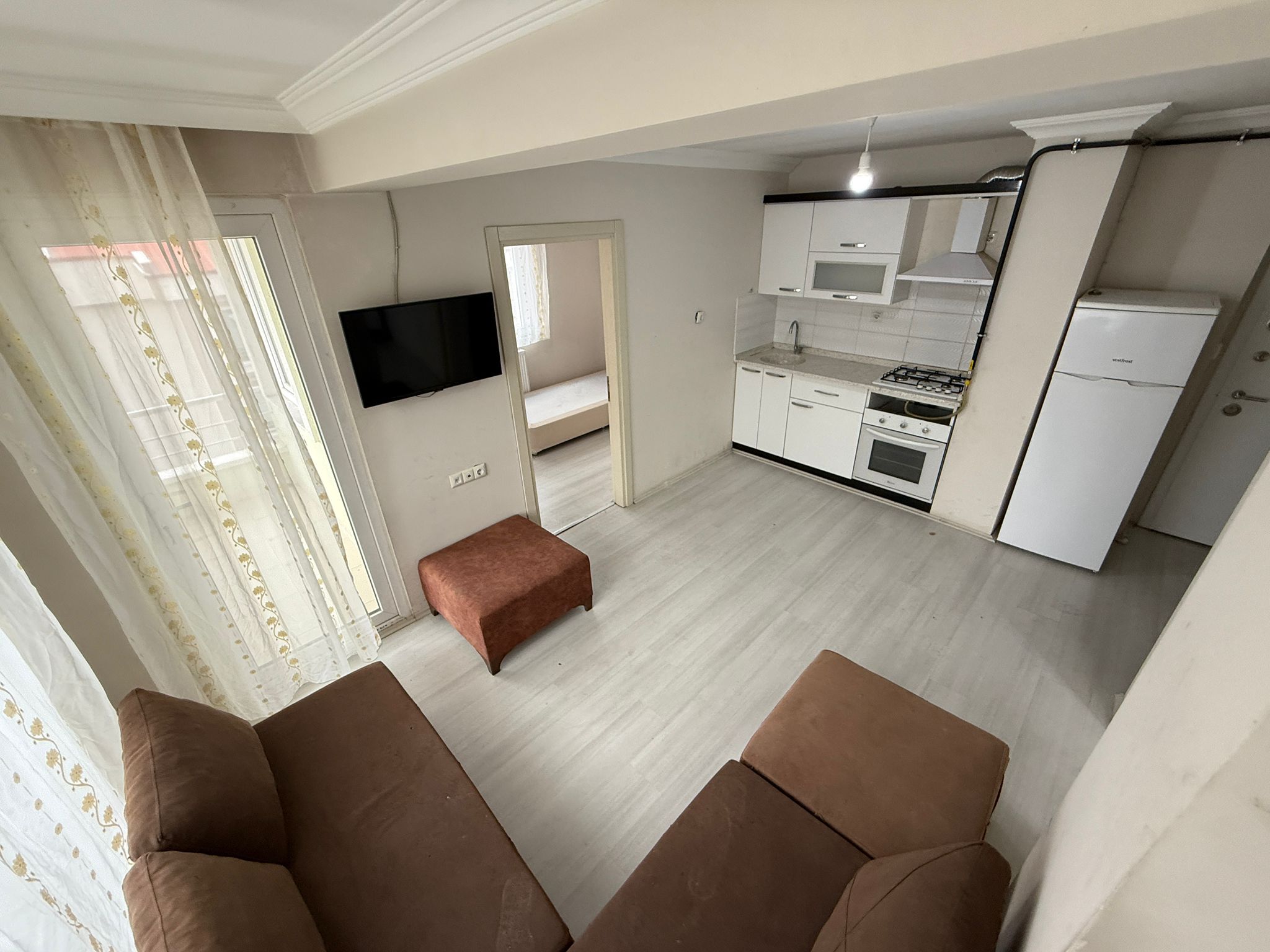 ERENLERDE 2+1 MERKEZİ KONUMDA TEMİZ KİRALIK DAİRE