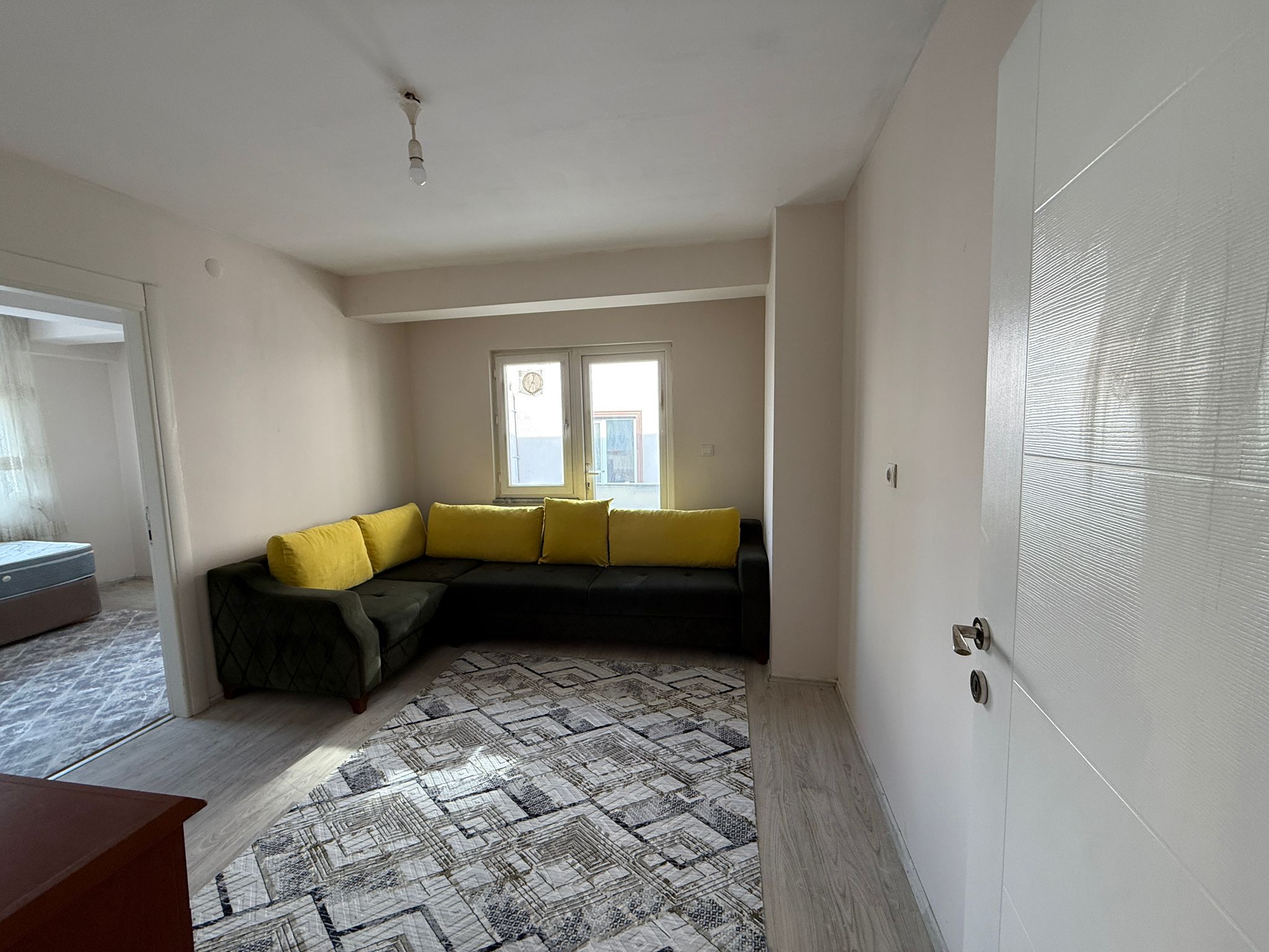 ERENLERDE MERKEZİ KONUMDA 2+1 GENİŞ KİRALIK DAİRE