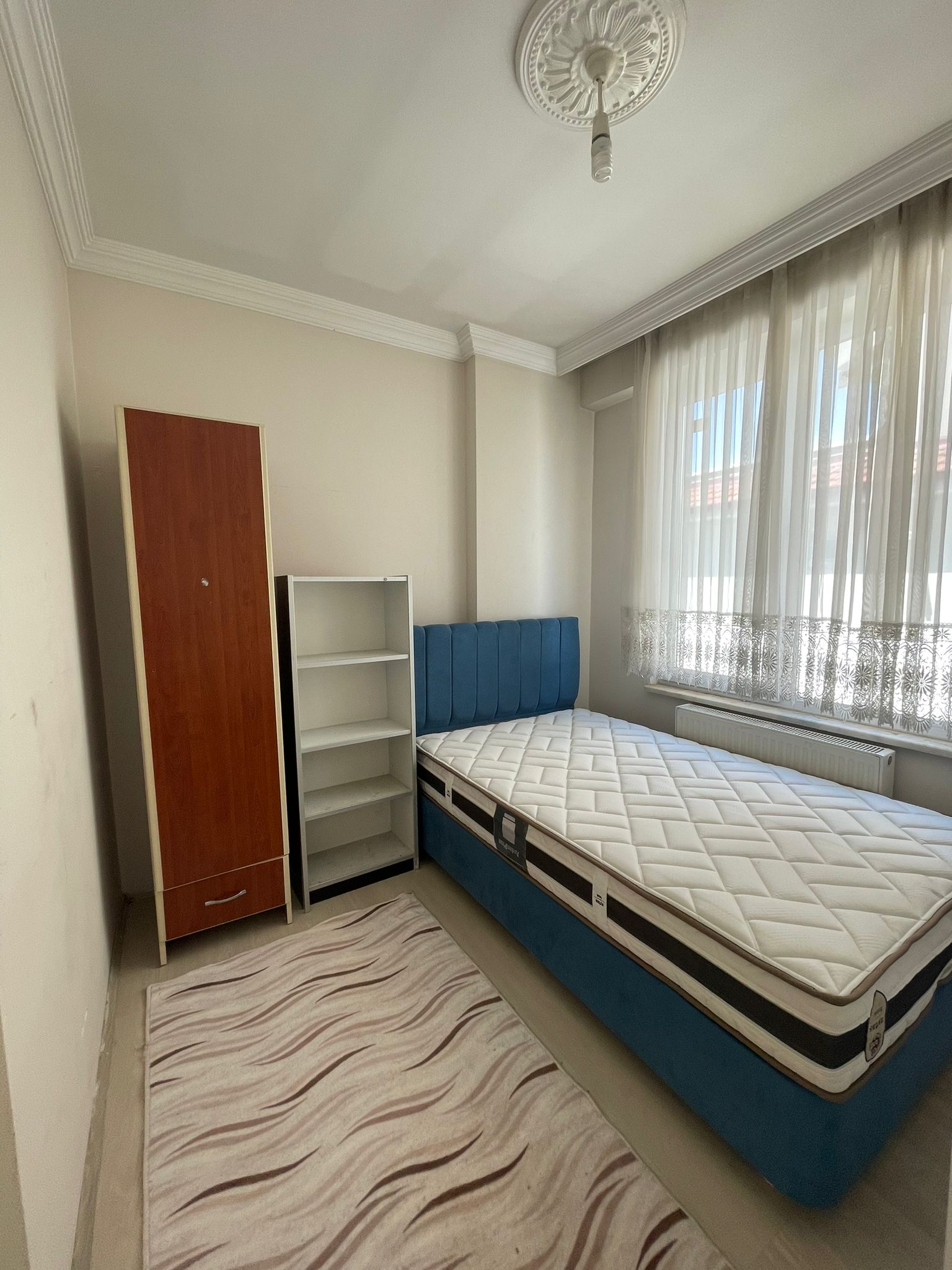 1+1 MERKEZİ KONUMDA KİRALIK DAİRE