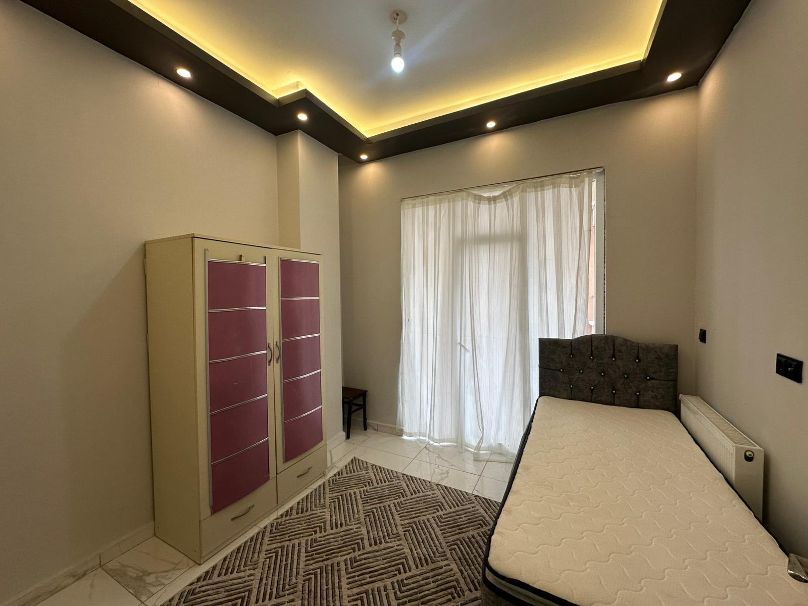 ERENLERDE MERKEZİ KONUMDA 2+0 SATILIK DAİRE