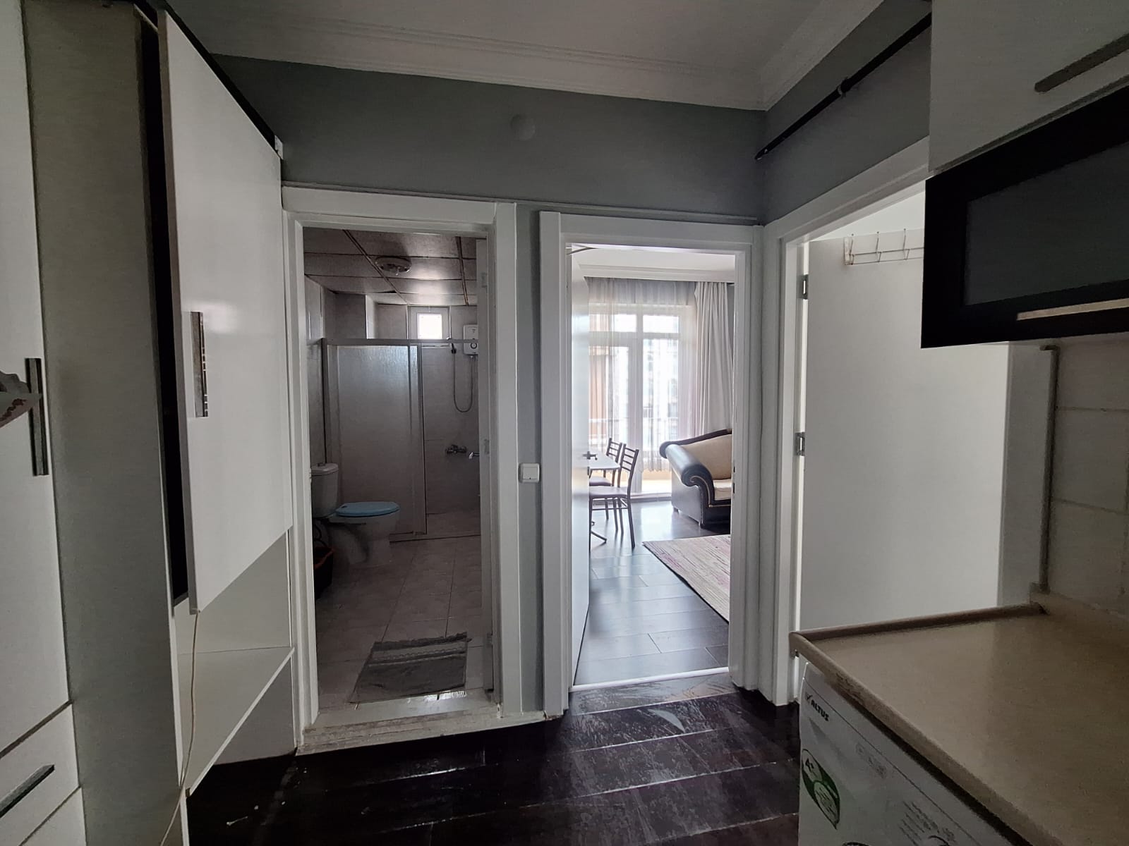 ERENLERDE 2+0 MERKEZİ KONUMDA SEVGİ YOLU ÜZERİNDE KİRALIK DAİRE