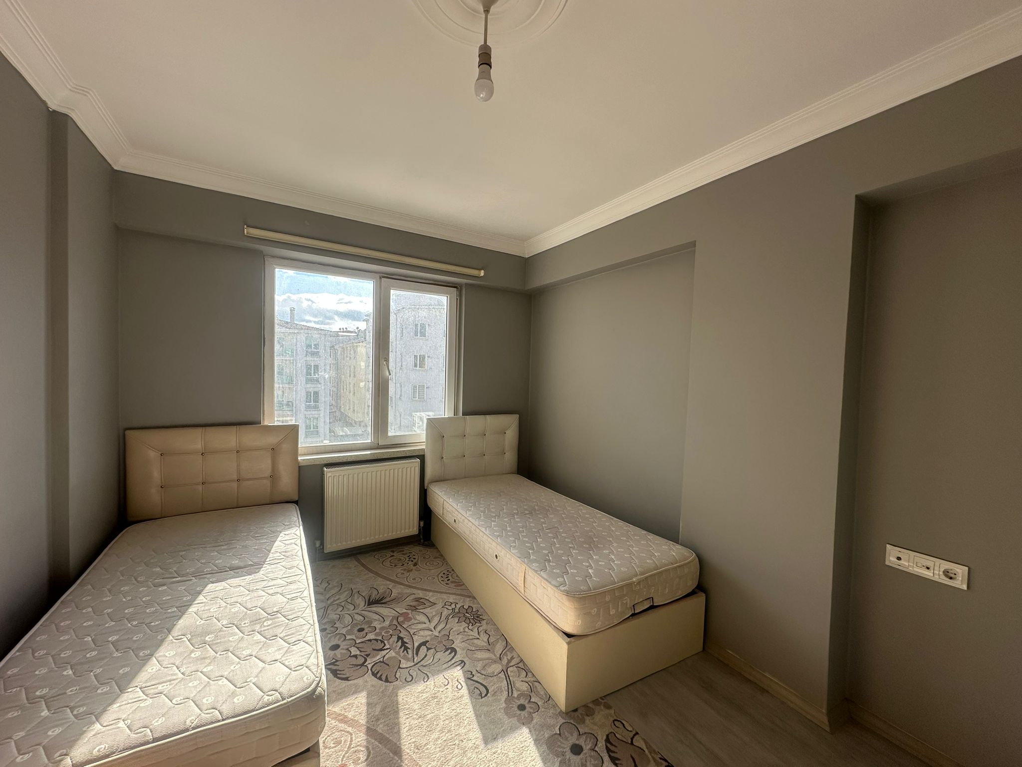 ERENLERDE 2+0 TEMİZ KİRALIK DAİRE 