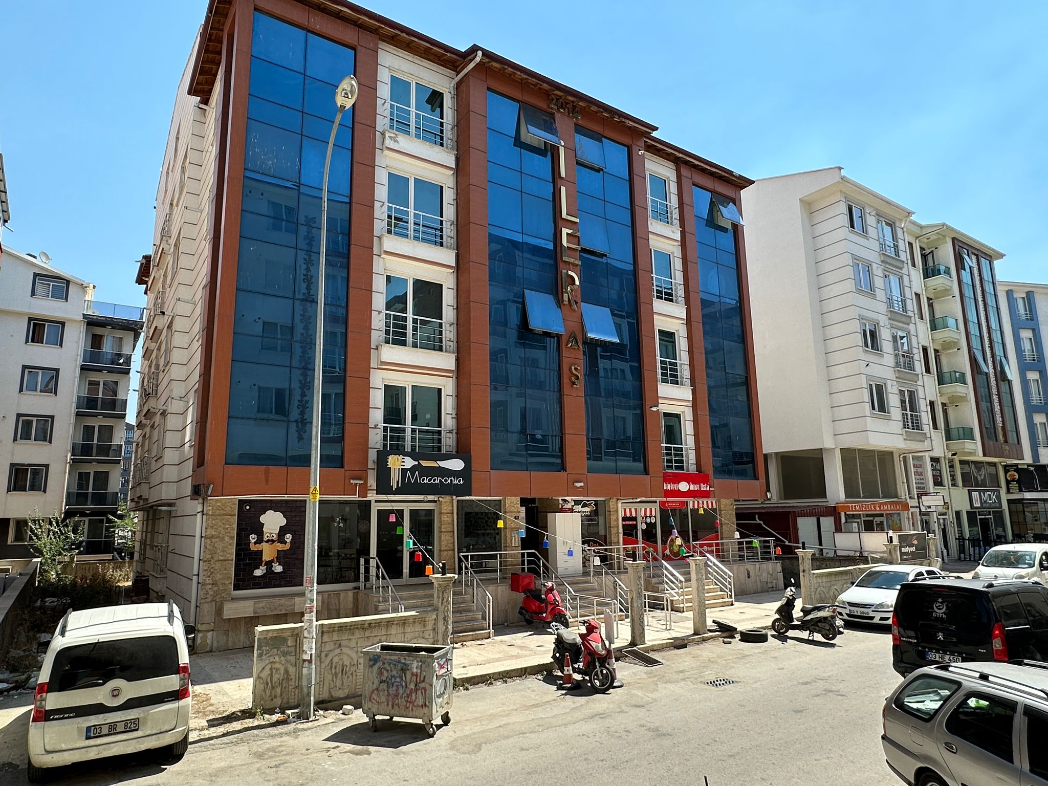 ERENLERDE MERKEZİ KONUMDA 2+0 FIRSAT DAİRE