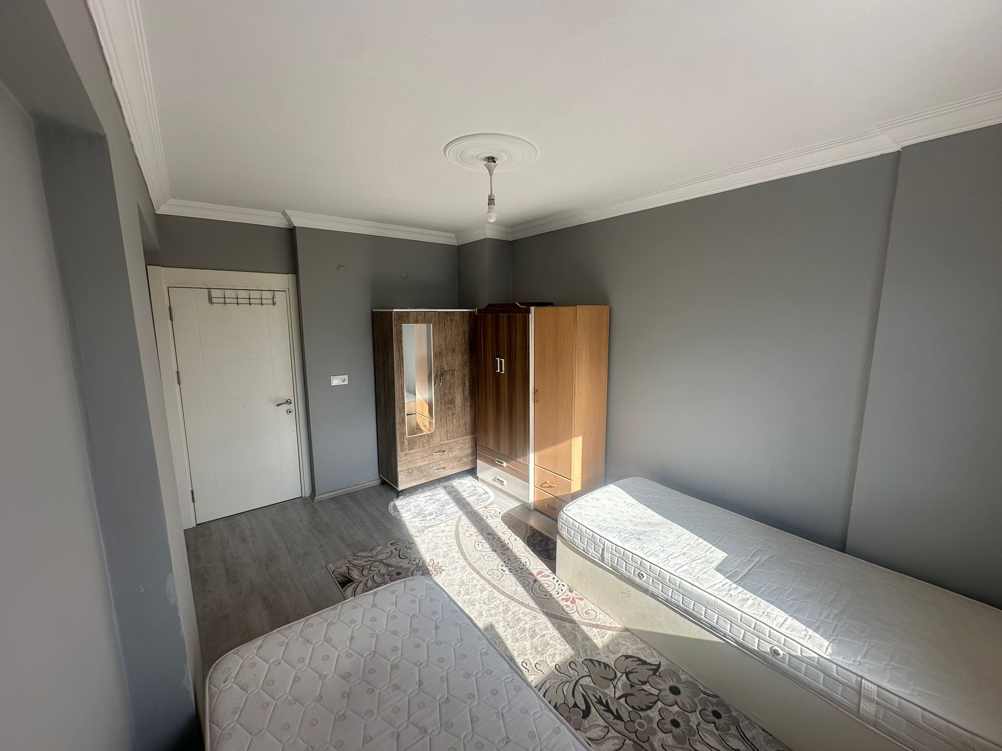 ERENLERDE 2+0 TEMİZ KİRALIK DAİRE 