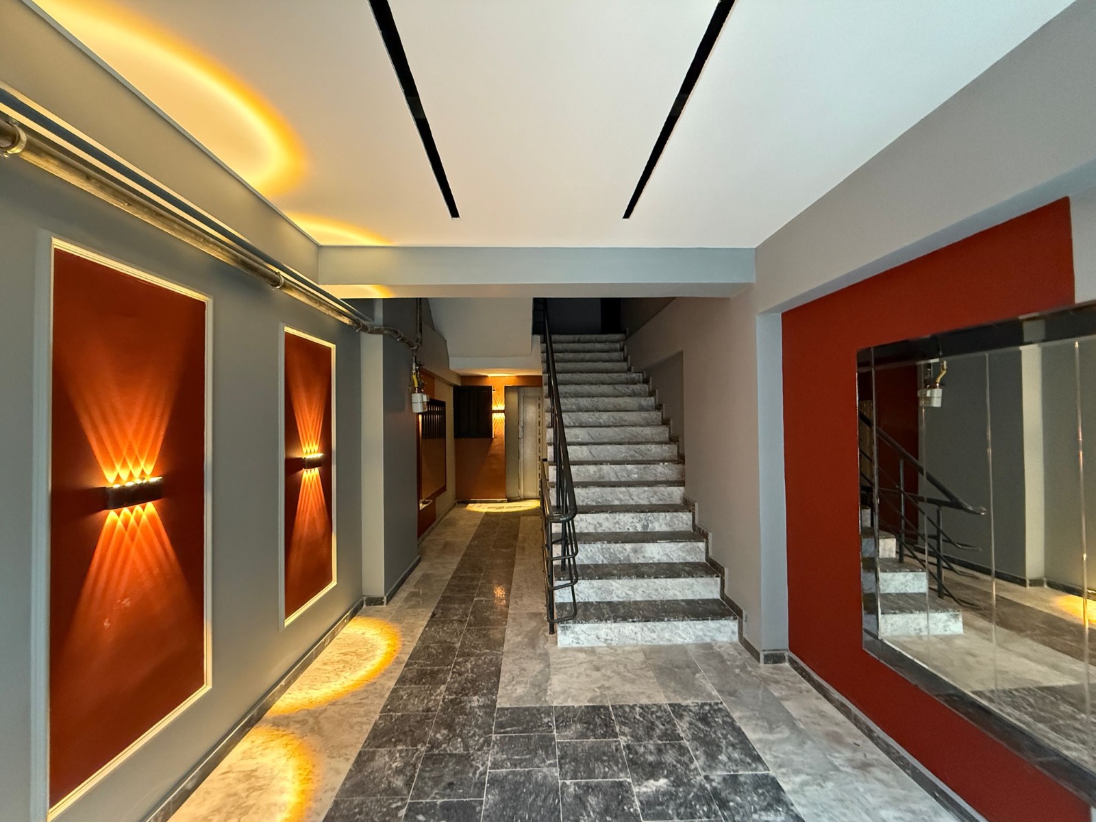 ERENLERDE MERKEZİ KONUMDA 1+1 KİRALIK SIFIR DAİRE