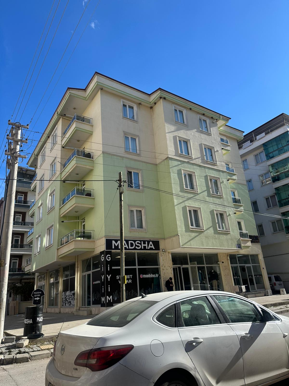 ERENLERDE MERKEZİ KONUMDA 1+1 DAİRE