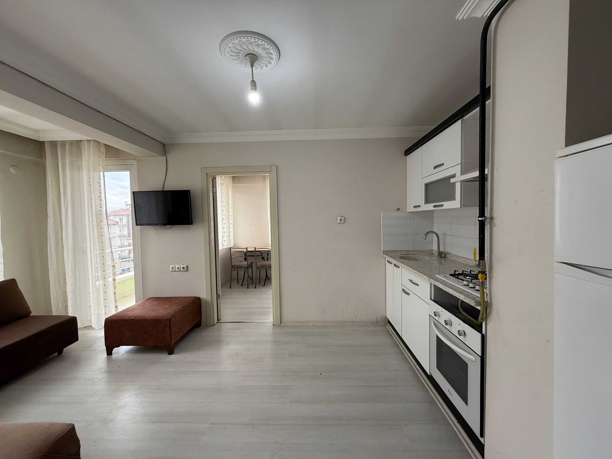 ERENLERDE 2+1 MERKEZİ KONUMDA TEMİZ KİRALIK DAİRE