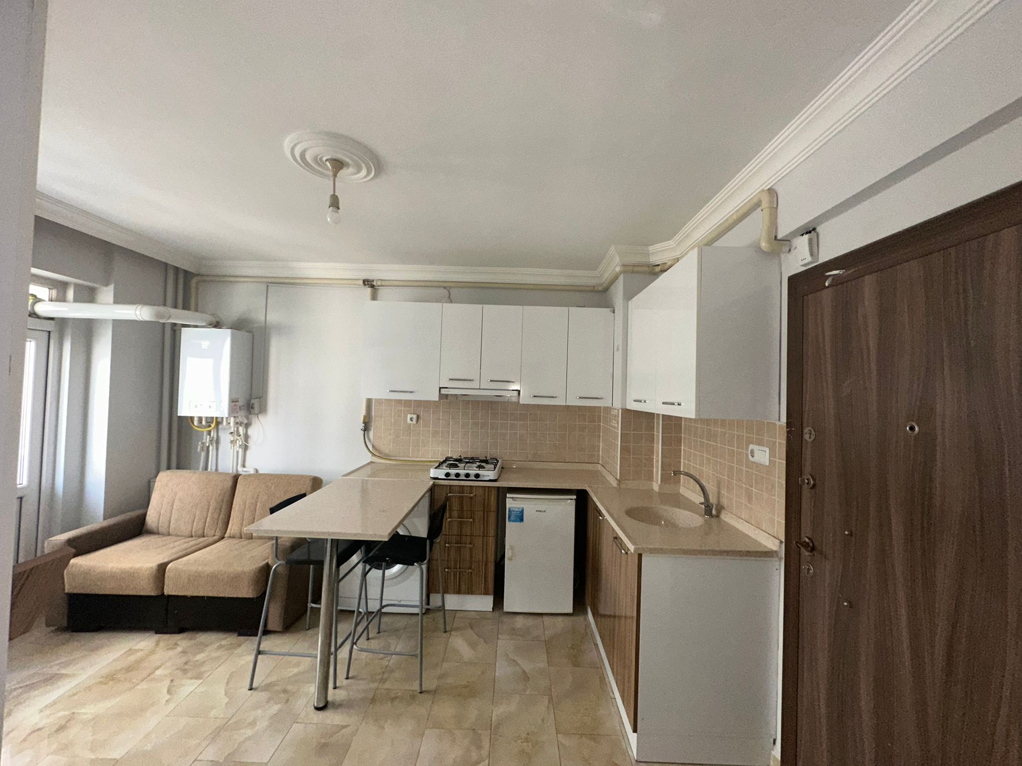 ERENLERDE MERKEZİ KONUMDA 1+1 DAİRE