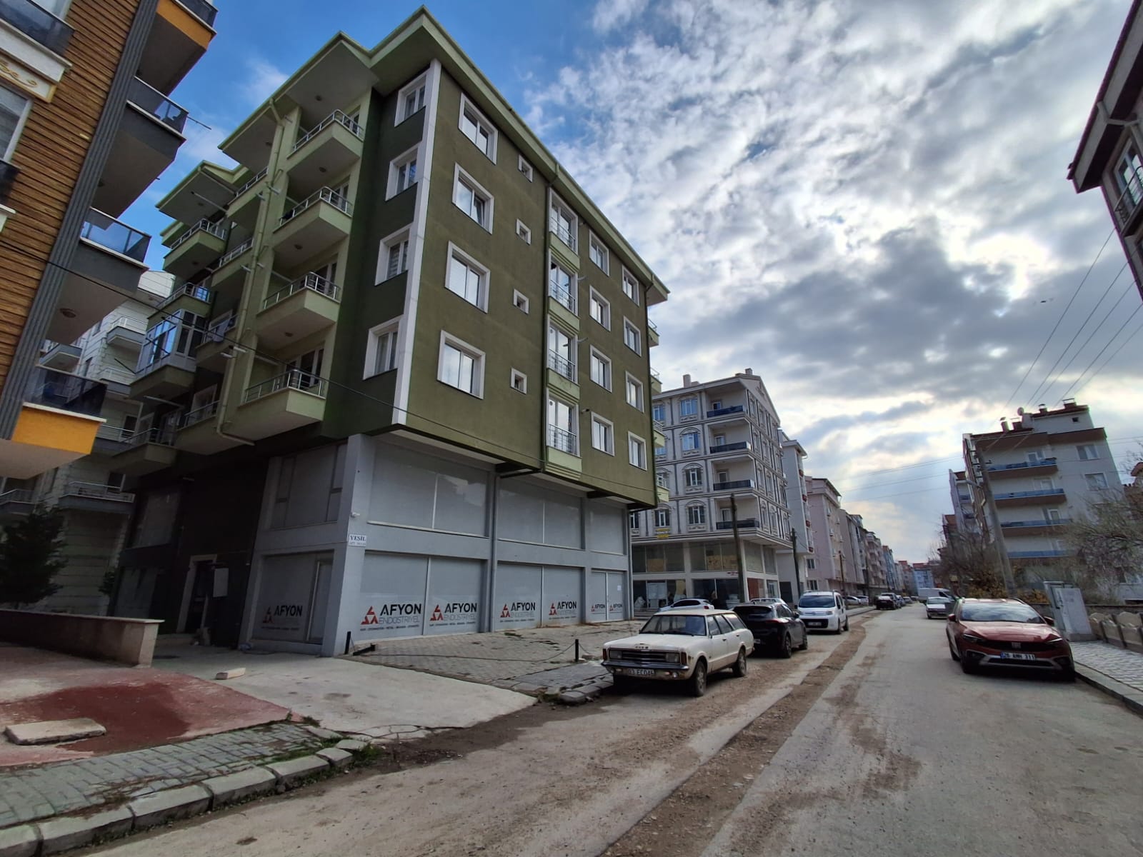 ERENLERDE 2+1 MERKEZİ KONUMDA TEMİZ KİRALIK DAİRE