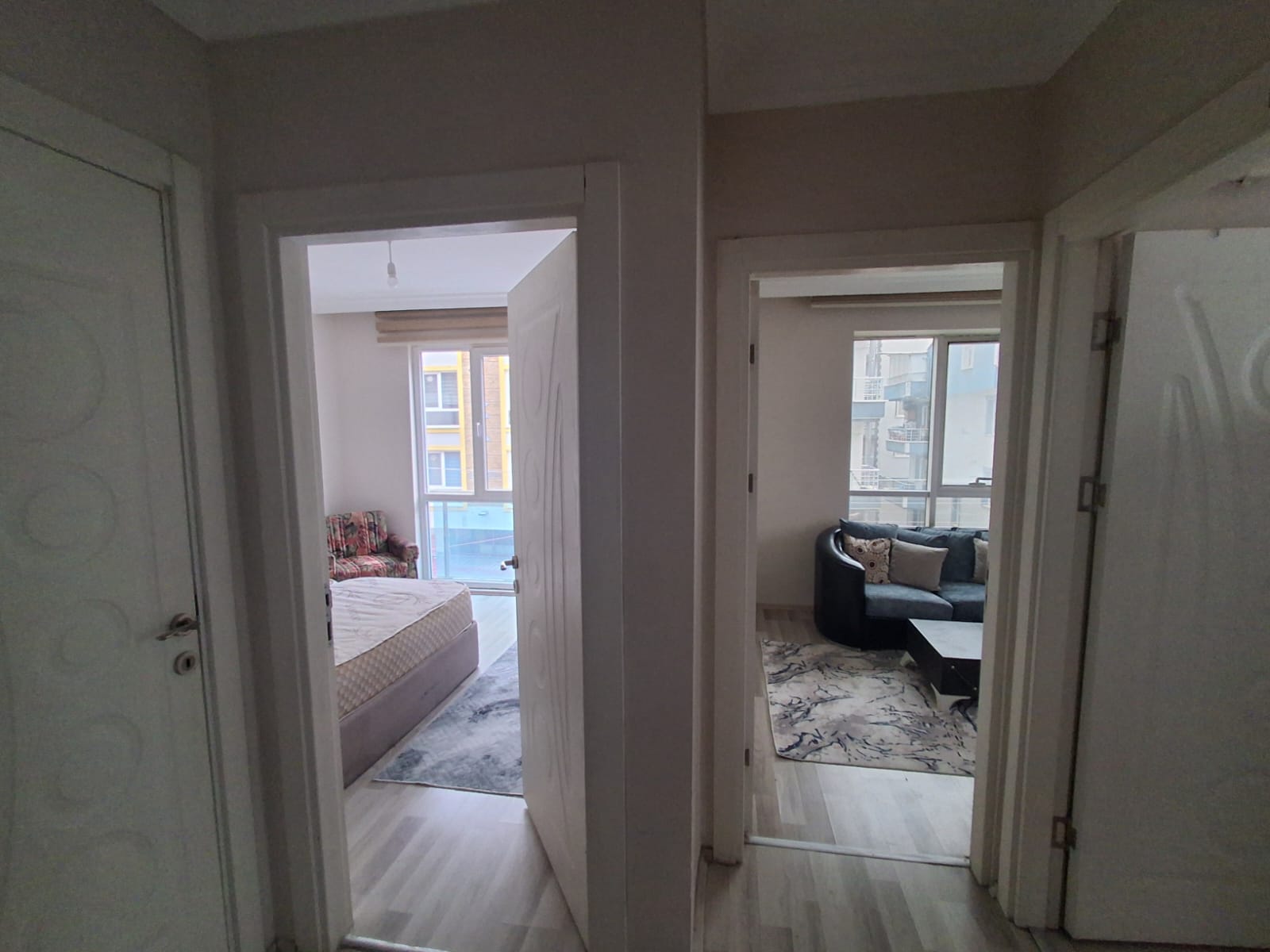 ERENLERDE 2+0 MERKEZİ KONUMDA TEMİZ KİRALIK DAİRE