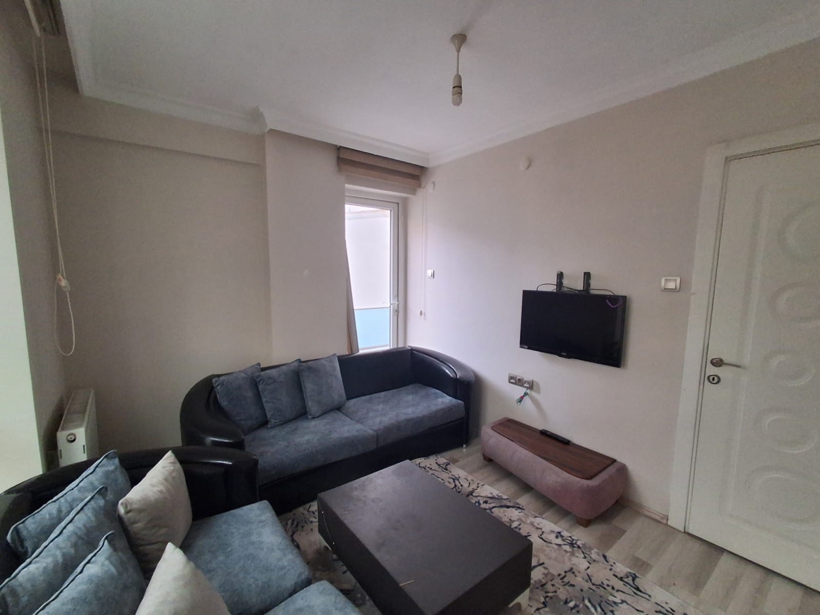 ERENLERDE 2+0 MERKEZİ KONUMDA TEMİZ KİRALIK DAİRE