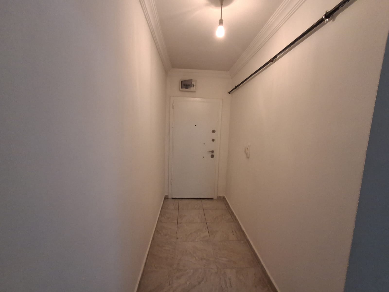 ERENLERDE MERKEZİ KONUMDA 2+0 KİRALIK DAİRE