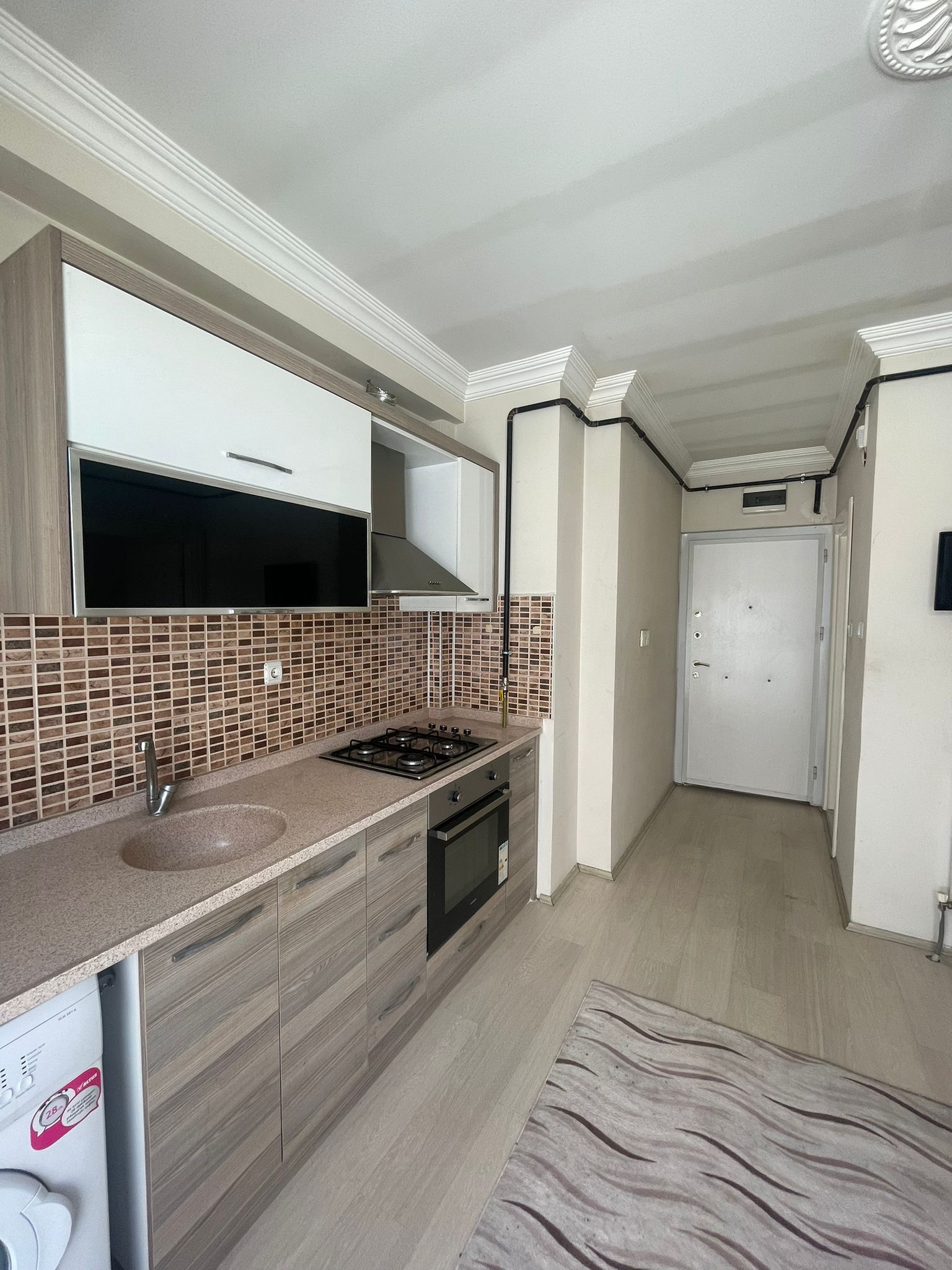 1+1 MERKEZİ KONUMDA KİRALIK DAİRE