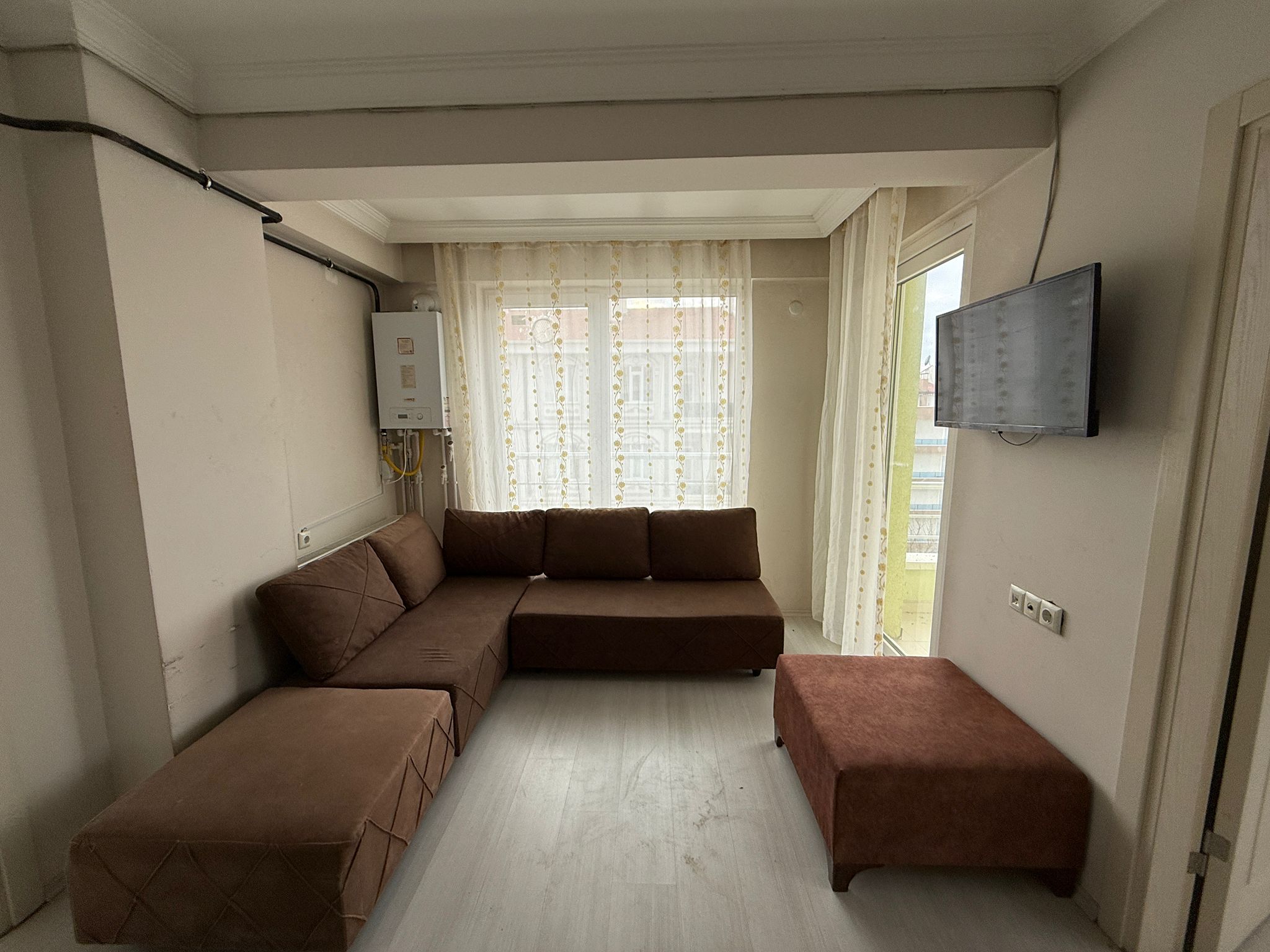 ERENLERDE 2+1 MERKEZİ KONUMDA TEMİZ KİRALIK DAİRE