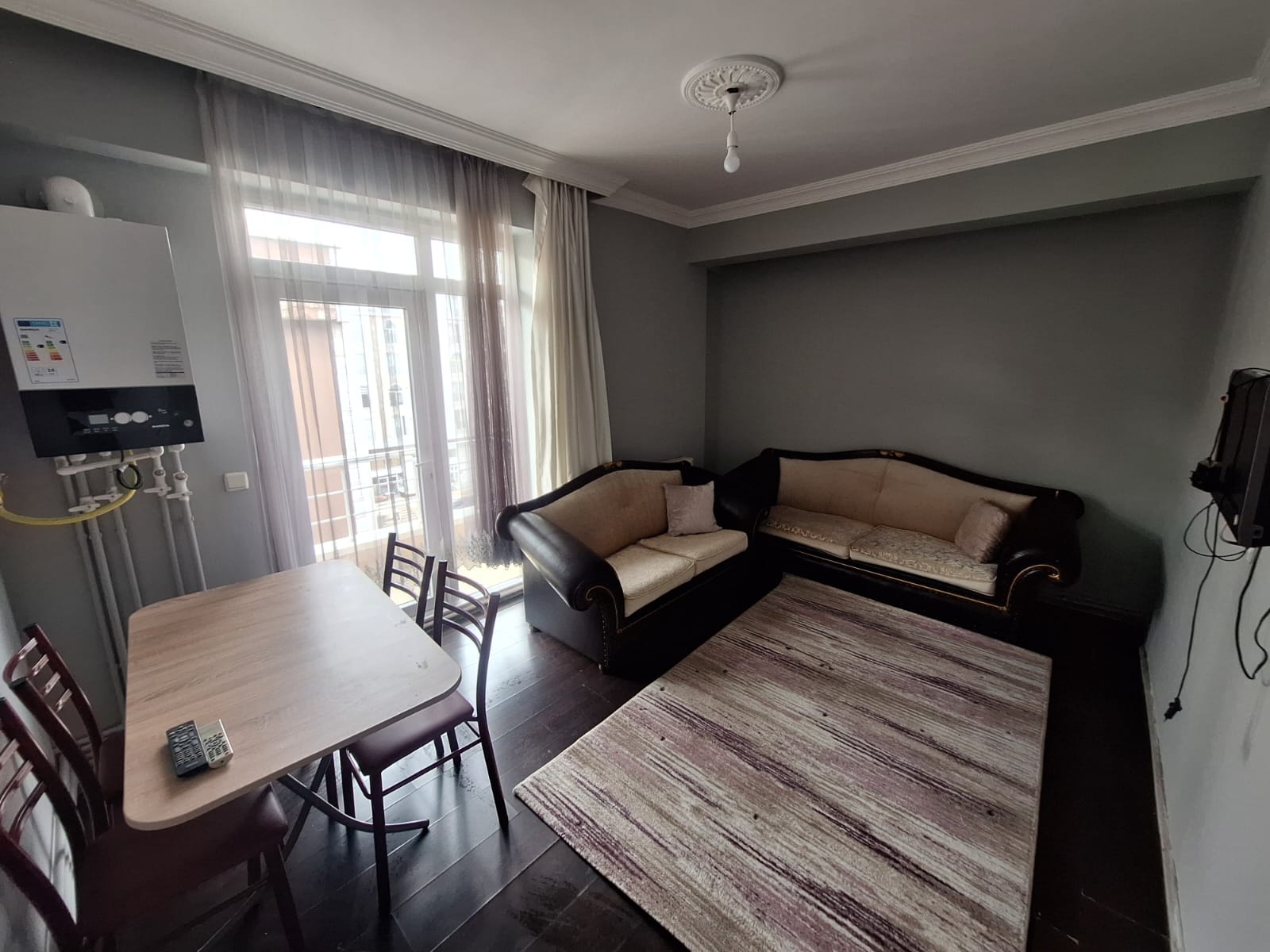 ERENLERDE 2+0 MERKEZİ KONUMDA SEVGİ YOLU ÜZERİNDE KİRALIK DAİRE