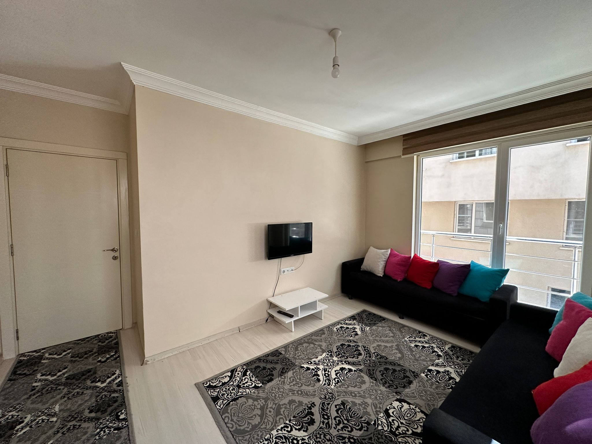 ERENLERDE MERKEZİ KONUMDA 2+0 FIRSAT DAİRE