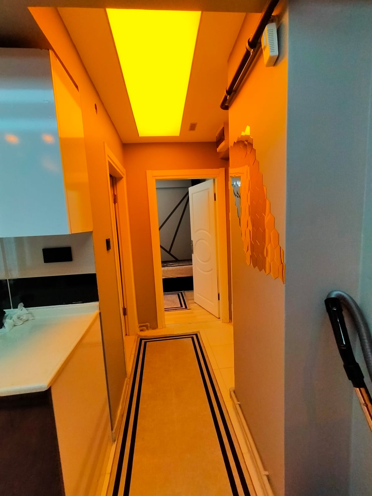 ERENLERDE MERKEZİ KONUMDA 1+1 SATILIK DAİRE