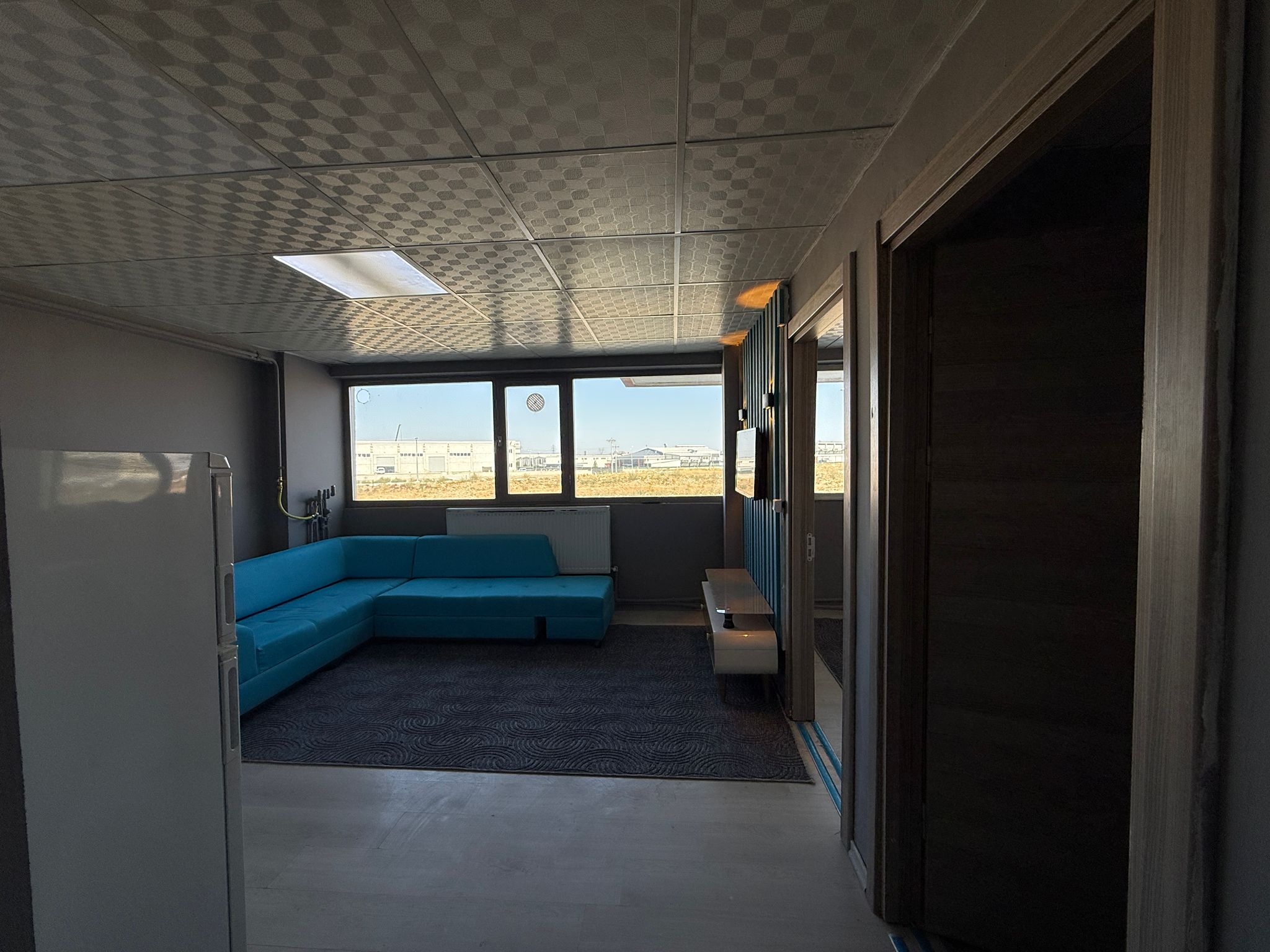 ERENLERDE 2+1 GENİŞ YENİ EŞYALI KİRALIK DAİRE