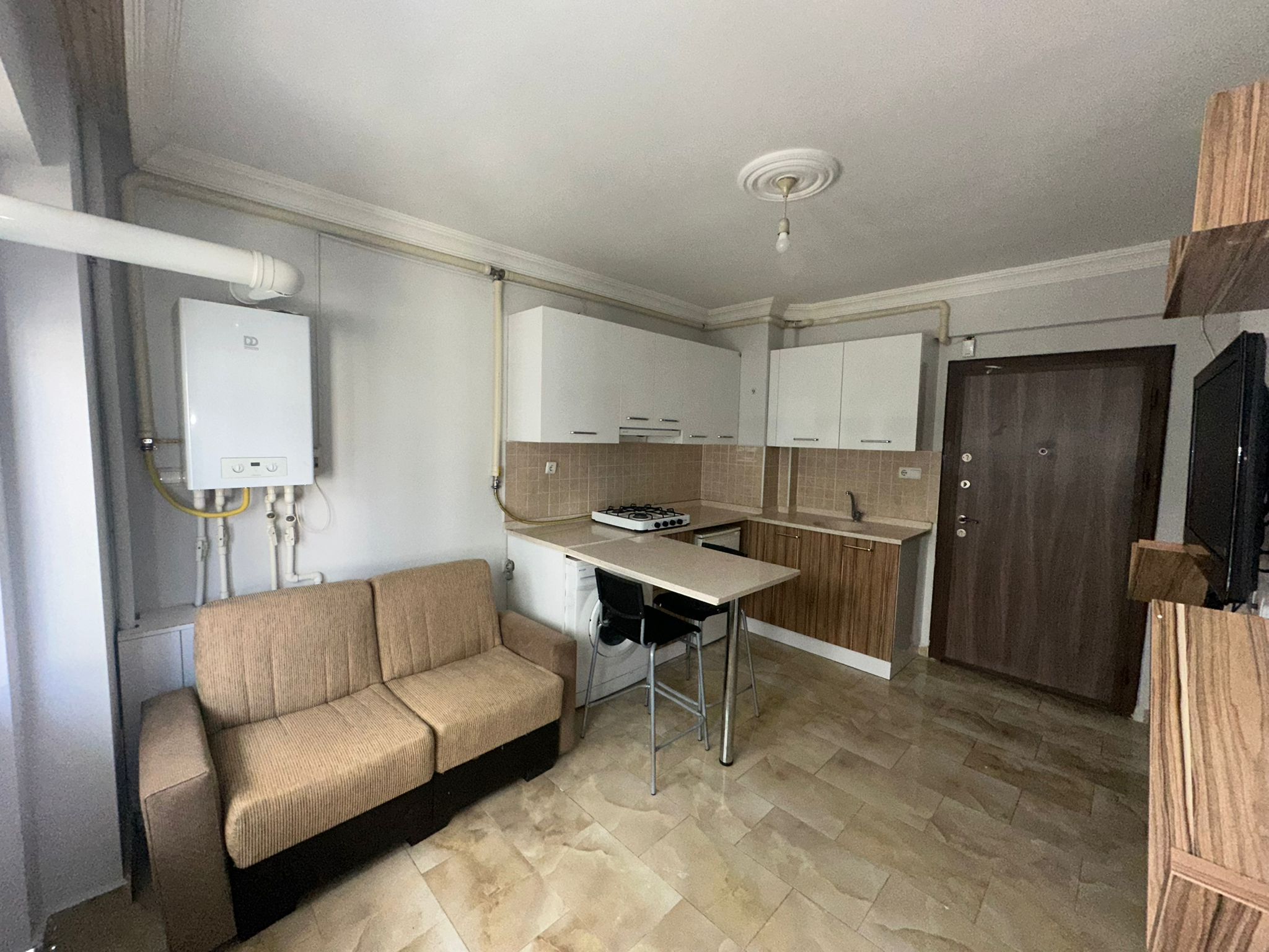 ERENLERDE MERKEZİ KONUMDA 1+0 KİRALIK DAİRE