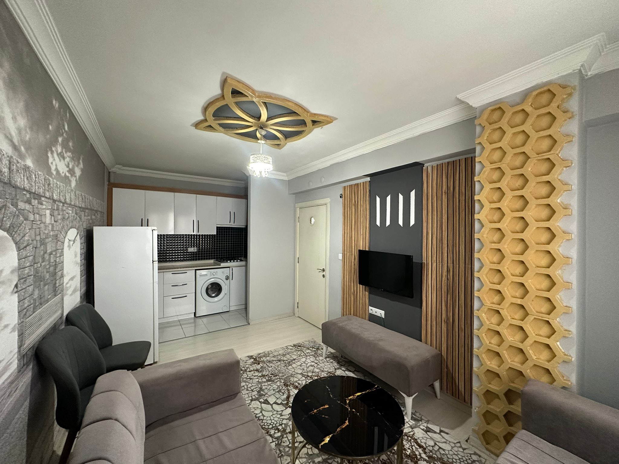 ERENLERDE OTOBÜS DURAĞINA YAKIN 1+1 KİRALIK DAİRE