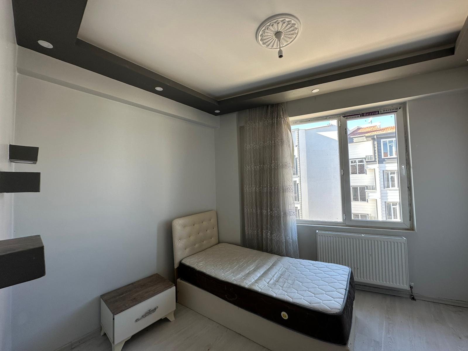 ERENLERDE 2+0 VETERİNERLİK KARŞISINDA KİRALIK DAİRE