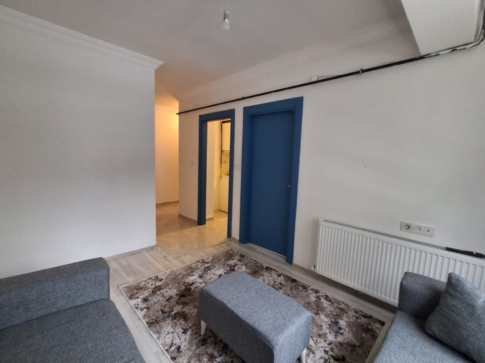 ERENLERDE MERKEZİ KONUMDA 2+0 KİRALIK DAİRE