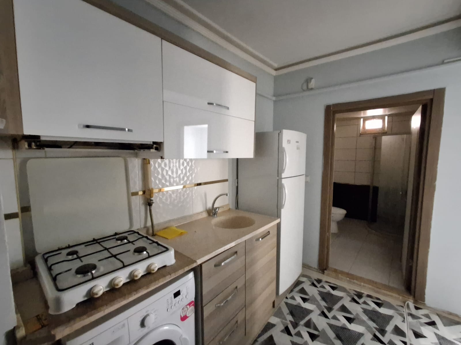 ERENLERDE EMNİYET KARŞISINDA 2+0 KİRALIK DAİRE