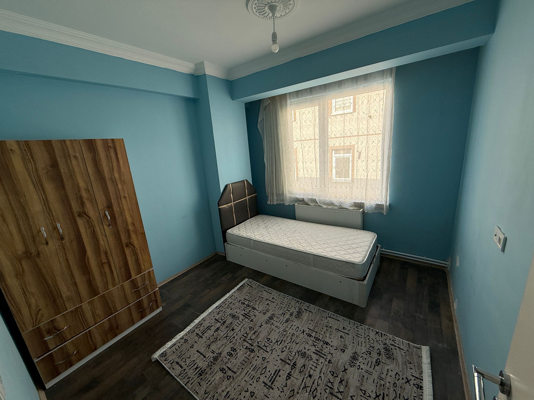 ERENLERDE MERKEZİ KONUMDA 2+0 DAİRE