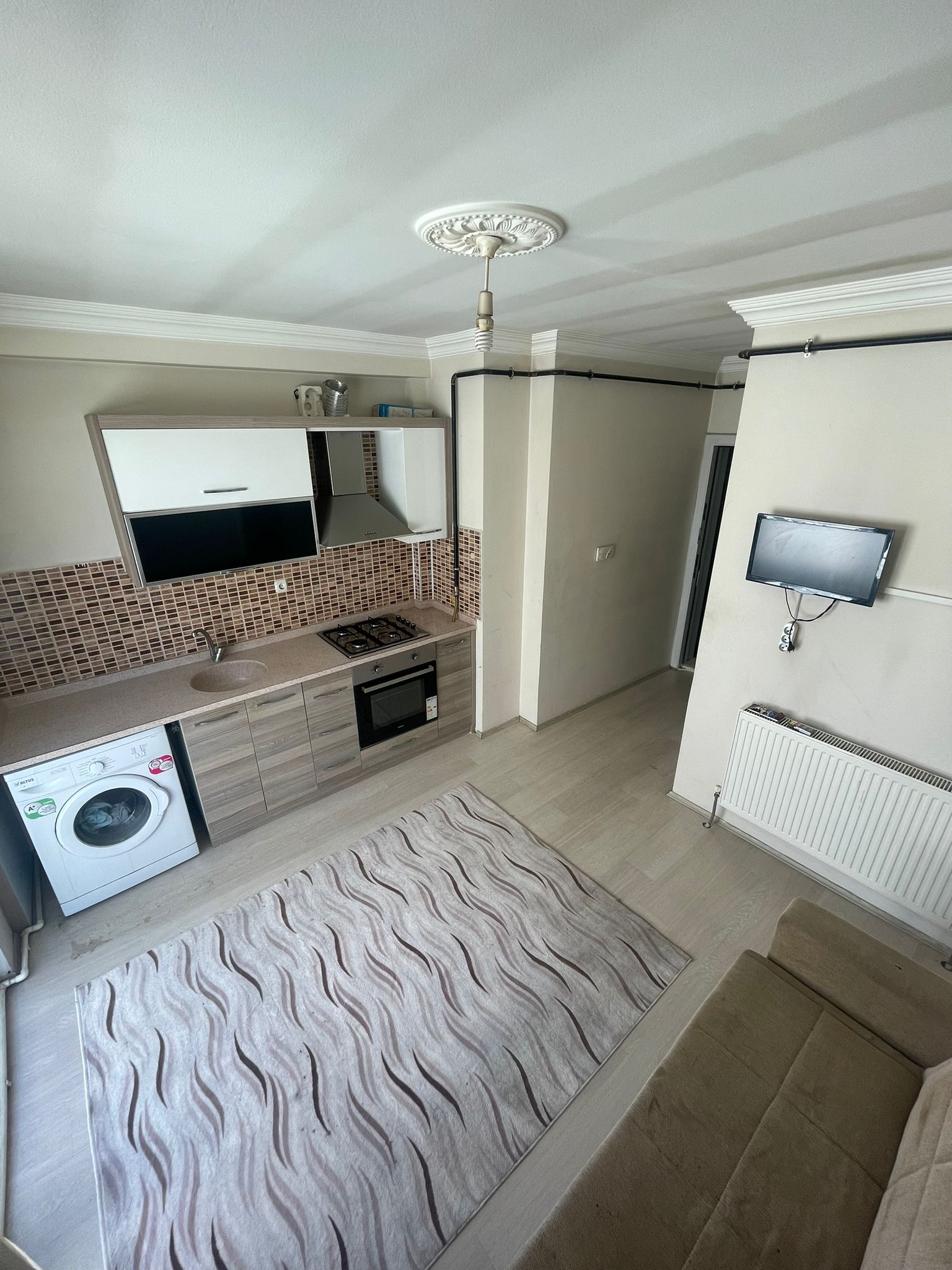 1+1 MERKEZİ KONUMDA KİRALIK DAİRE