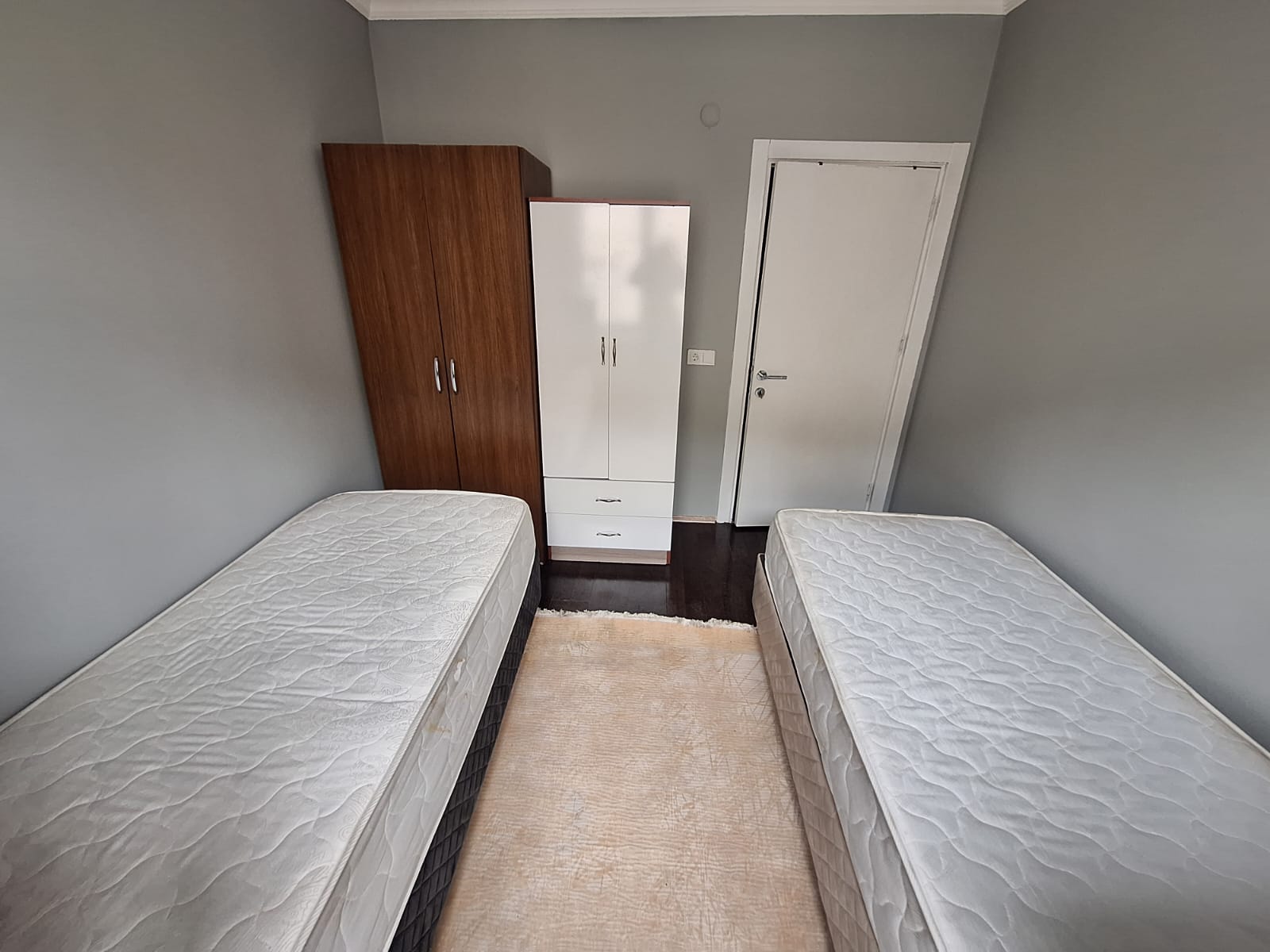 ERENLERDE 2+0 MERKEZİ KONUMDA SEVGİ YOLU ÜZERİNDE KİRALIK DAİRE