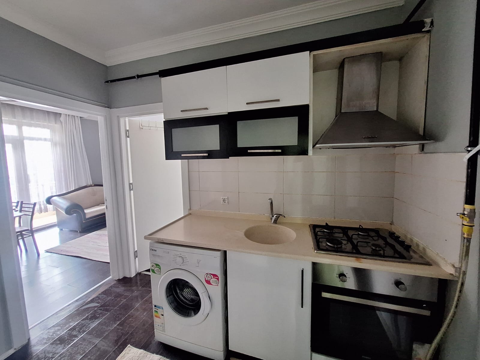 ERENLERDE 2+0 MERKEZİ KONUMDA SEVGİ YOLU ÜZERİNDE KİRALIK DAİRE