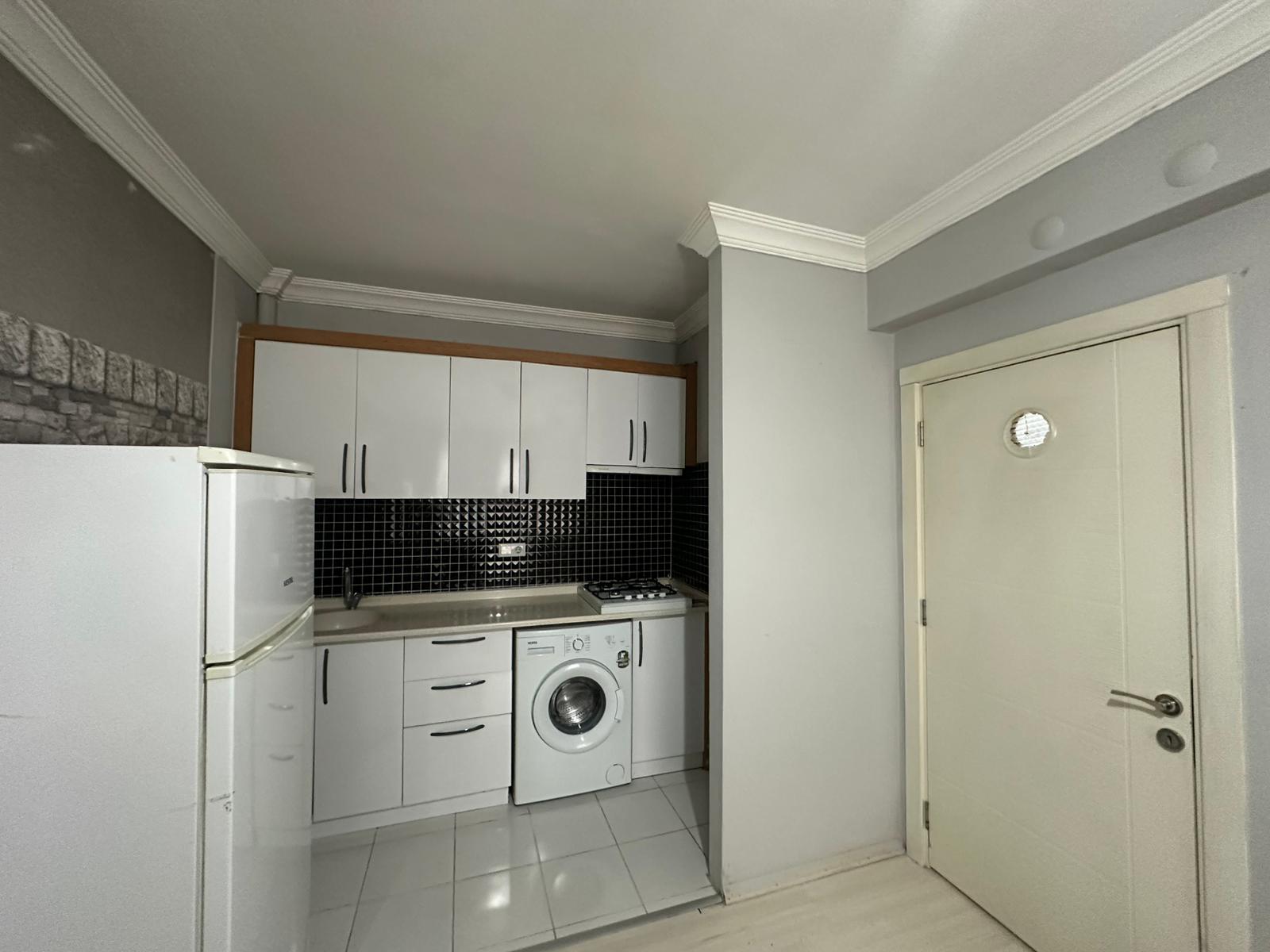 ERENLERDE OTOBÜS DURAĞINA YAKIN 1+1 KİRALIK DAİRE